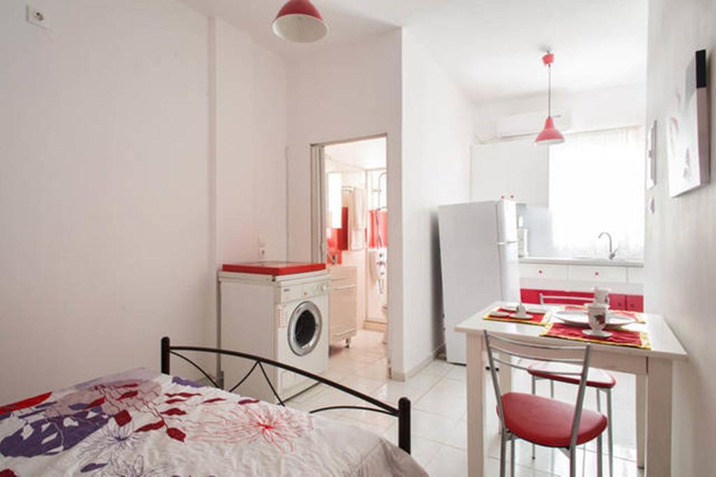 Wavedance Accommodation Salamina Exterior photo