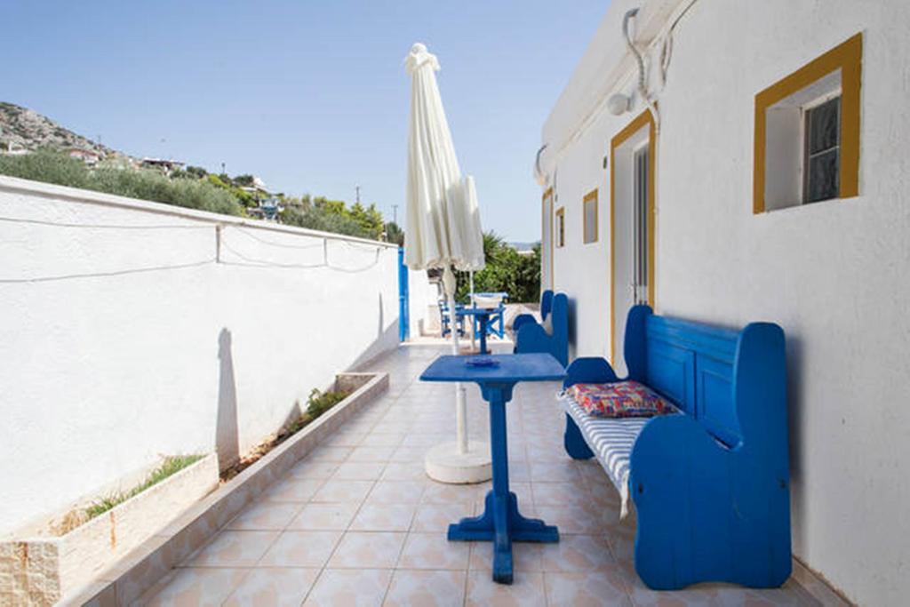 Wavedance Accommodation Salamina Exterior photo