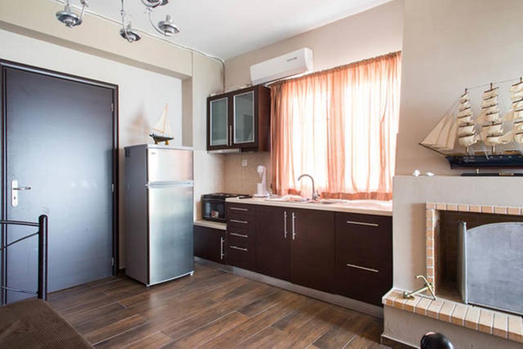 Wavedance Accommodation Salamina Exterior photo