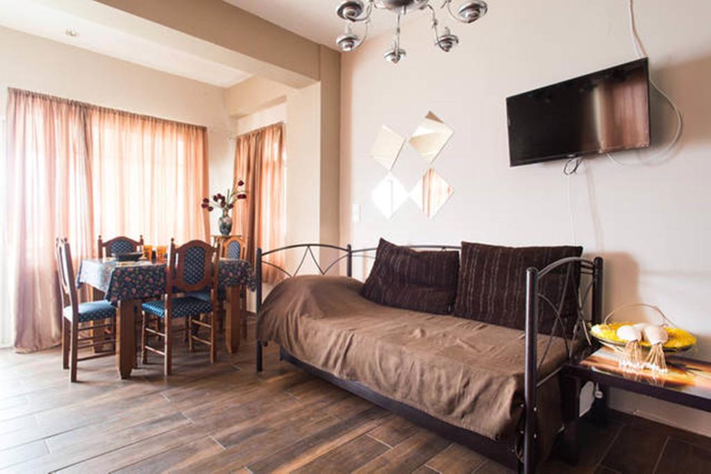 Wavedance Accommodation Salamina Exterior photo