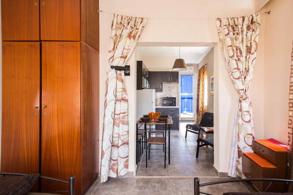 Wavedance Accommodation Salamina Exterior photo