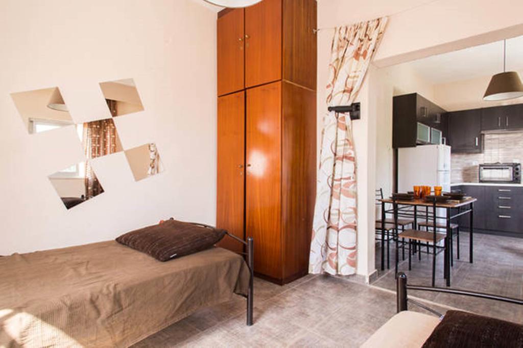 Wavedance Accommodation Salamina Exterior photo