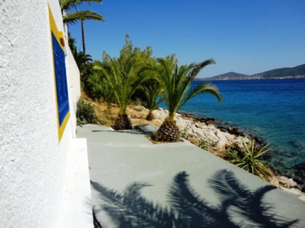 Wavedance Accommodation Salamina Exterior photo